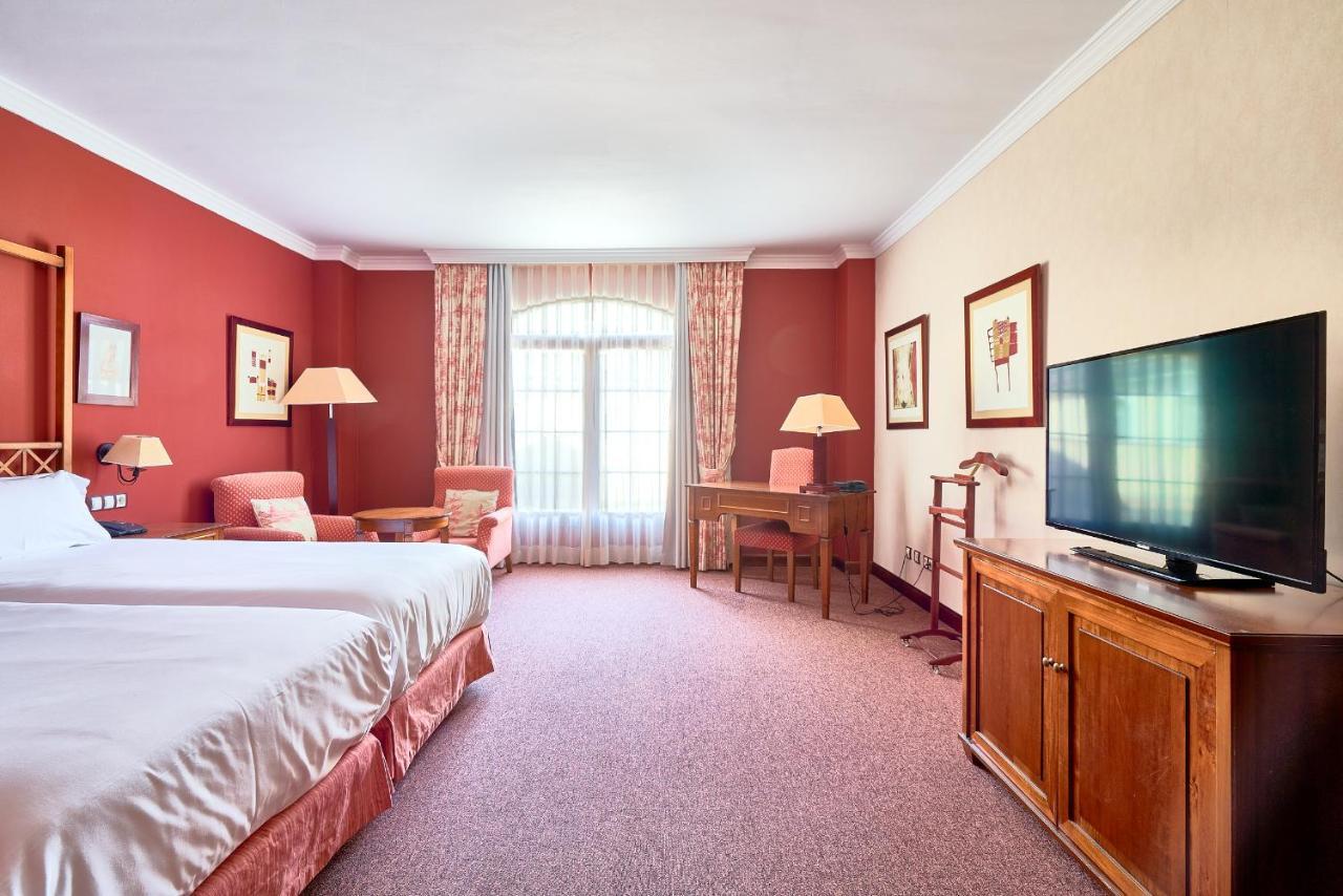 ฟอนเตครูซเอวิลาโฮเต็ล Hotel อาบีลา ภายนอก รูปภาพ