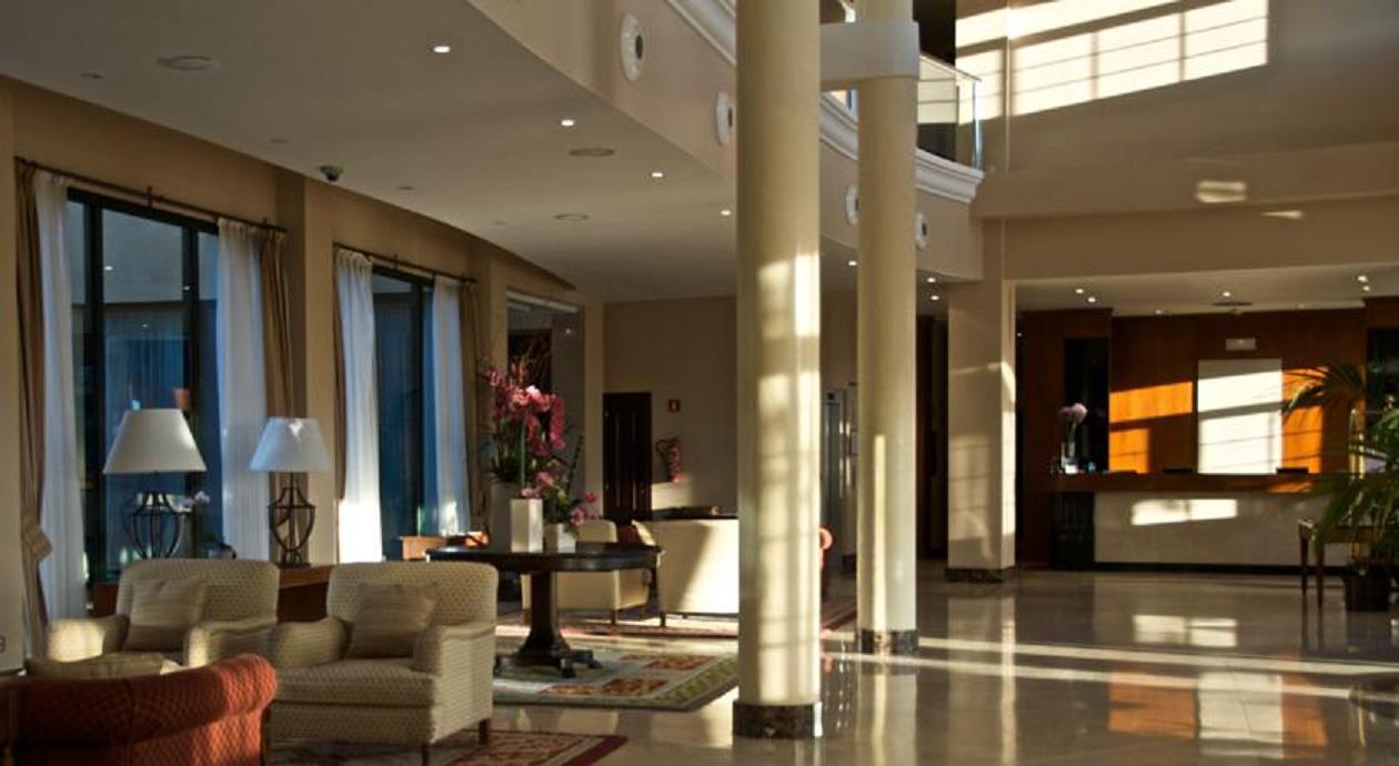 ฟอนเตครูซเอวิลาโฮเต็ล Hotel อาบีลา ภายนอก รูปภาพ