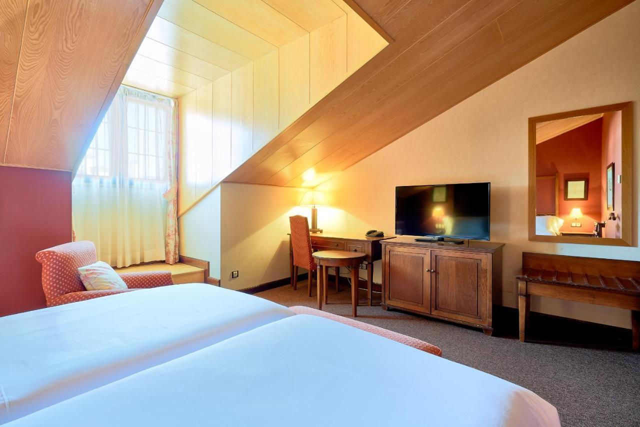 ฟอนเตครูซเอวิลาโฮเต็ล Hotel อาบีลา ภายนอก รูปภาพ